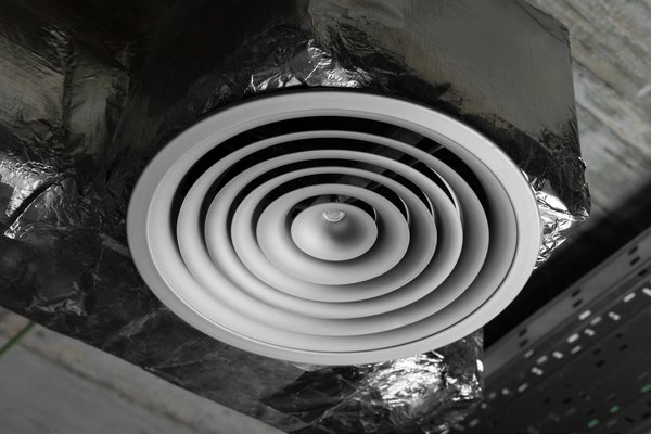 Installation de ventilation mécanique contrôlée (VMC)