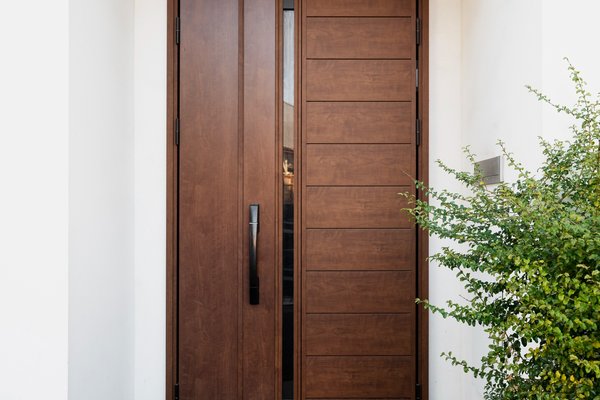 Fabrication et pose de portes d'entrée en bois à SAVIGNY-SUR-ORGE