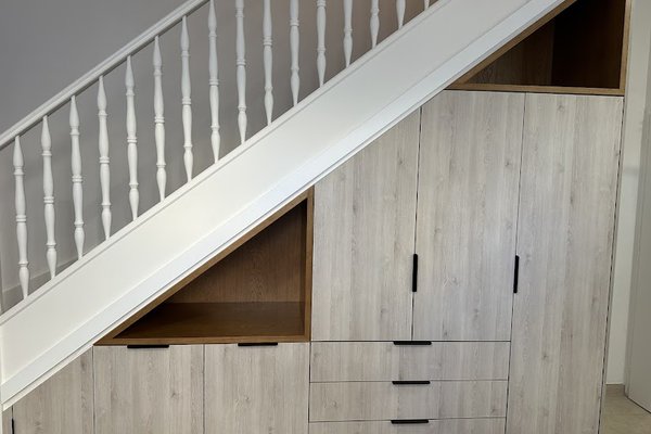 Aménagement sous escalier