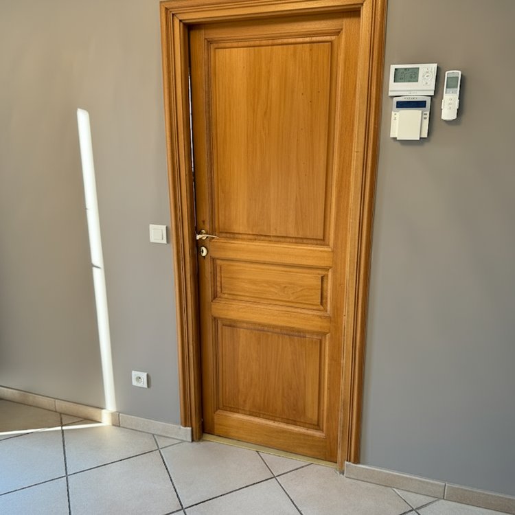 Pose de porte intérieure