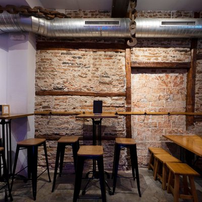 Conception sur mesure de tabouret à Paris
