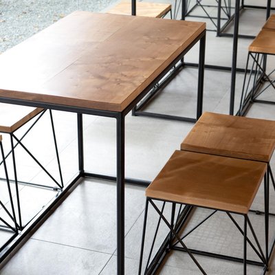 Table pour espaces commerciaux à Paris 