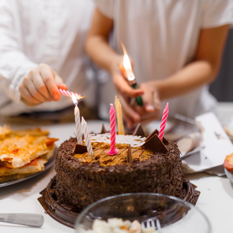 Bouquet de fleurs pour souhaiter un joyeux <b>anniversaire</b>