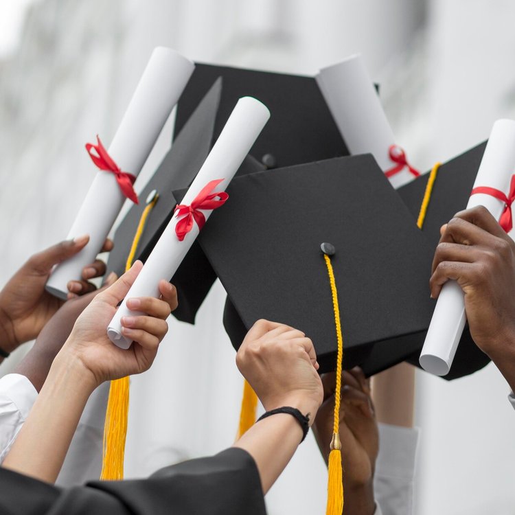 Bouquet de fleurs pour dire bravo et félicitations