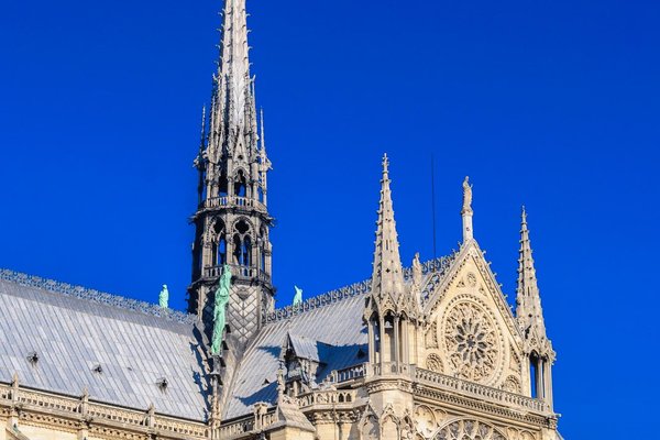 Location voiture avec chauffeur : Visite Notre-Dame de Paris