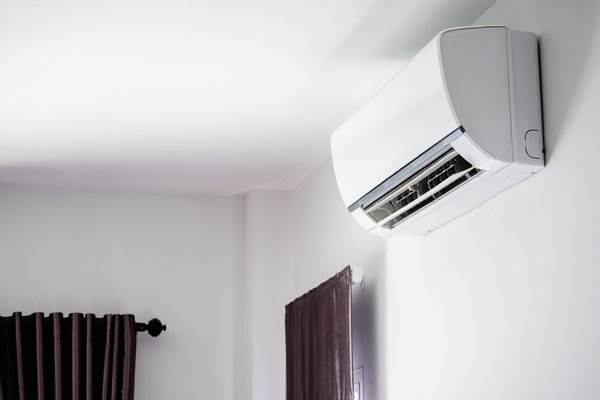 Système de climatisation <br>Air-Air  réversible, Eau-Air eau perdue