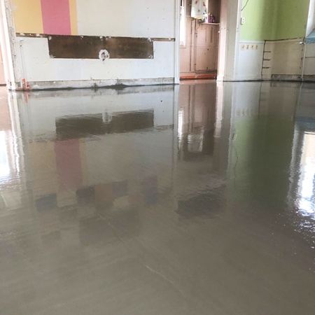 Coulage de chape liquide