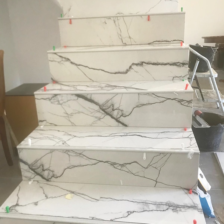 Pose de carrelage pour escalier