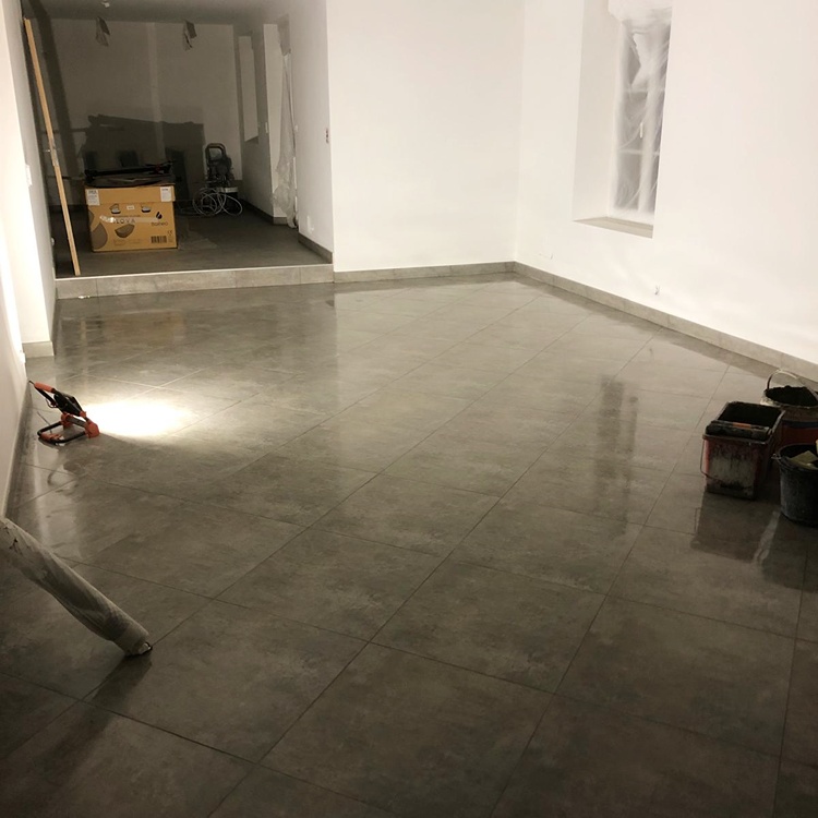 Pose de carrelage pour salon