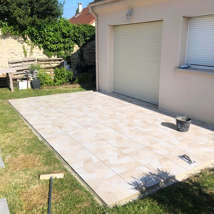 Pose de carrelage pour terrasse