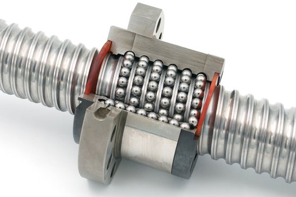 Changement des joints et des roulements de vis à billes à Paris