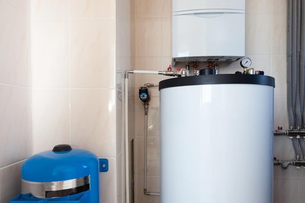 Installation de chauffe-eau thermodynamique